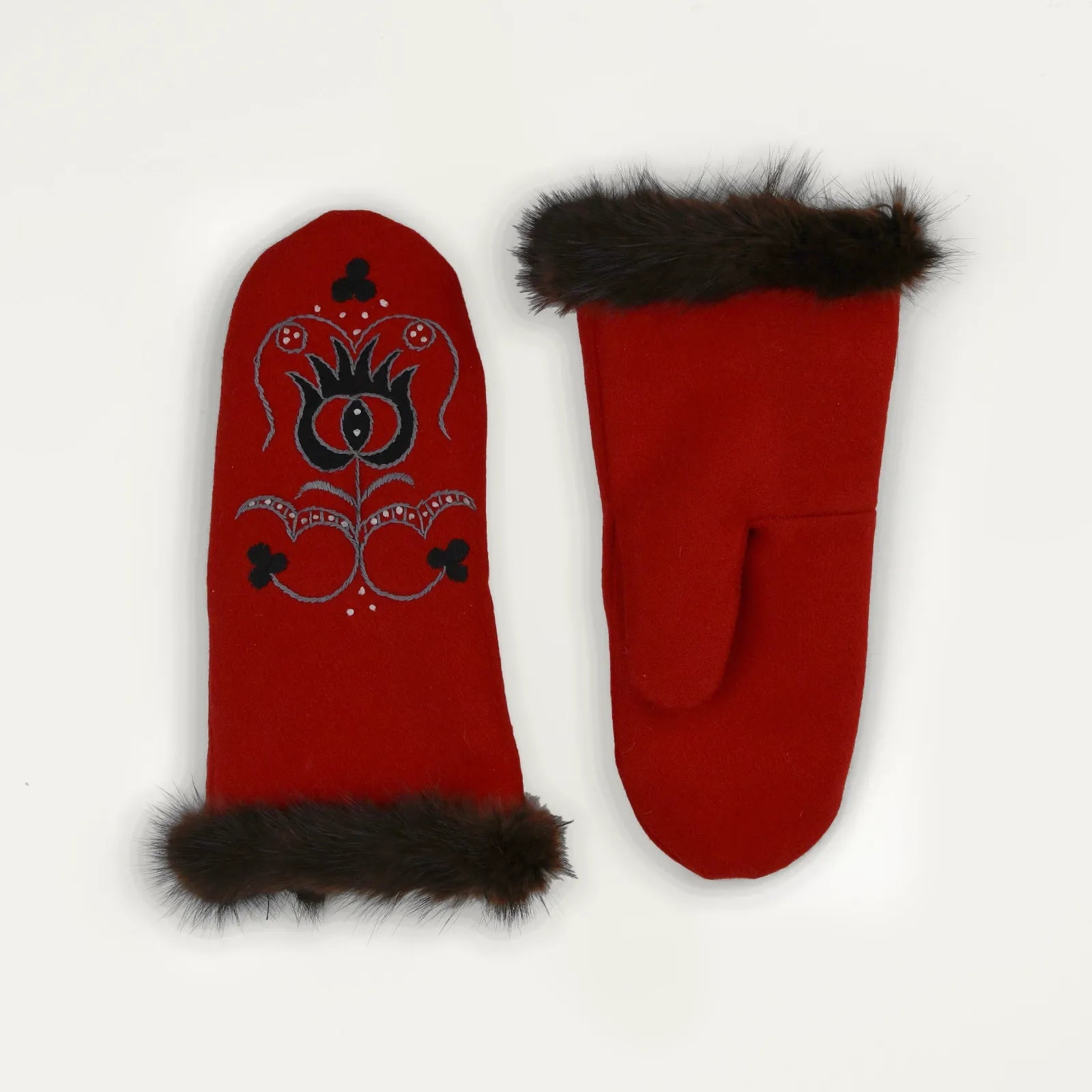 lina-odell-monster-vantar