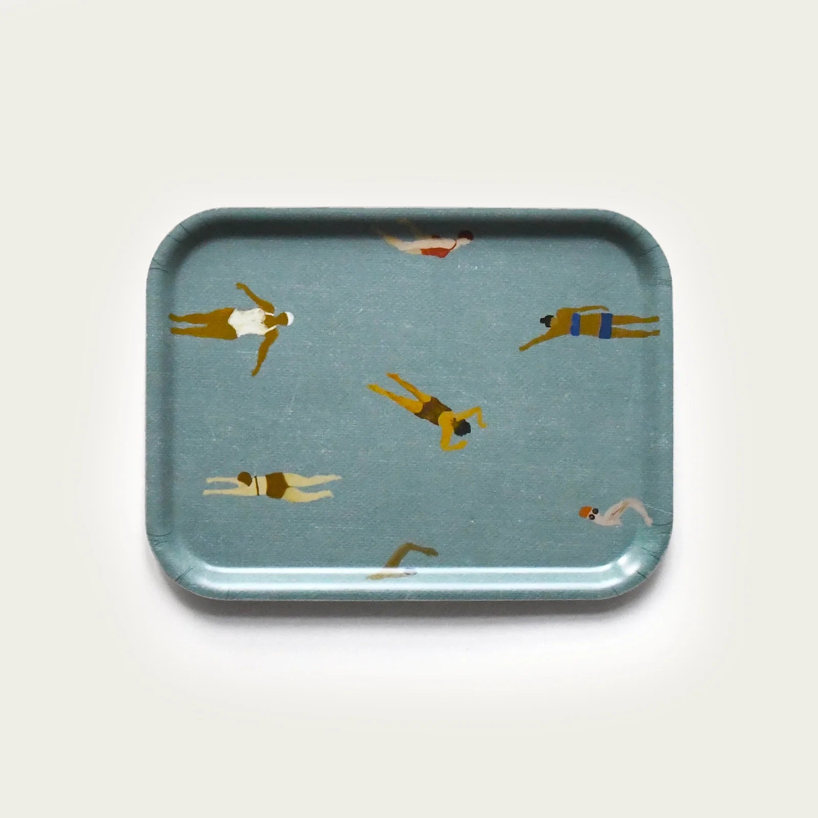 ljusbla-bricka-med-motiv-av-simmare