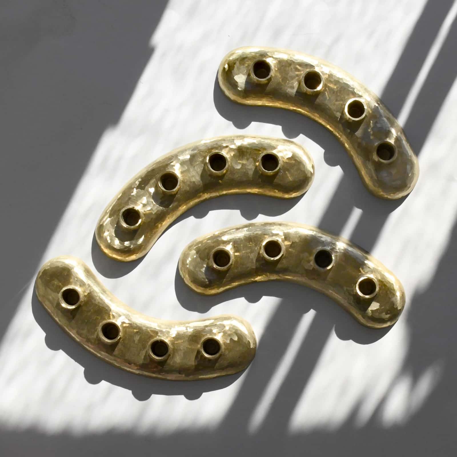 ljustakar-i-atervunnen-brons-fran-aula-oslo-webp