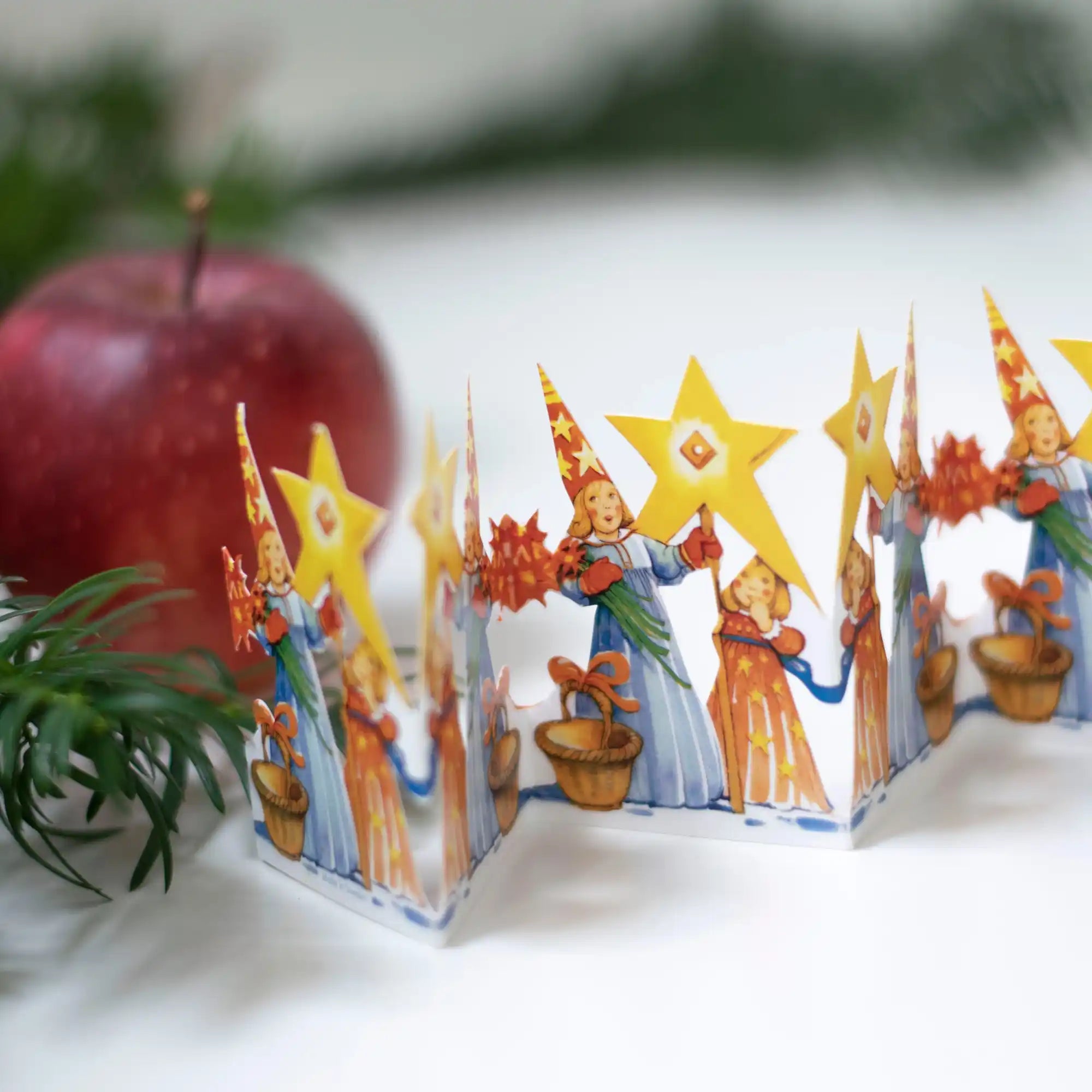 Julrad - luciabarn liten