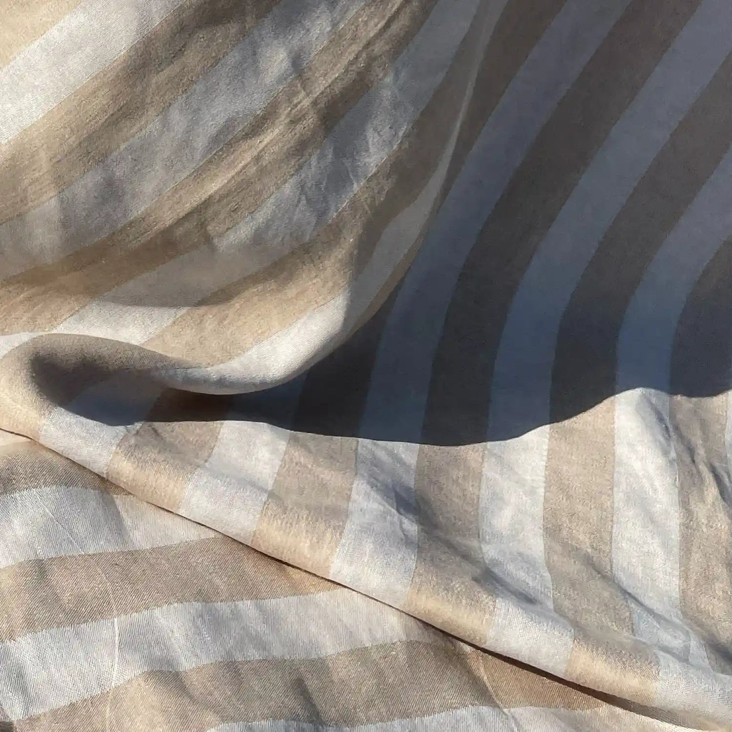 WILDCRAFTED-HANDDUKAR-LINNE